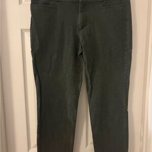 Women’s Banana Republic olive green ankle, dress pants